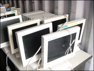 大畑商事の活動(2003年) 液晶ディスプレイ