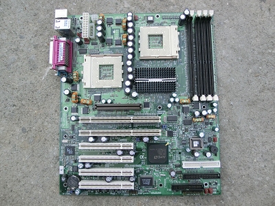 CPU：SocketA(Socket462) x 2(Dual)
