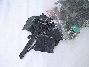 廃プラ(OA機器の解体破砕)